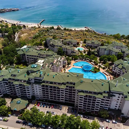 Emerald Beach Resort & Spa-3