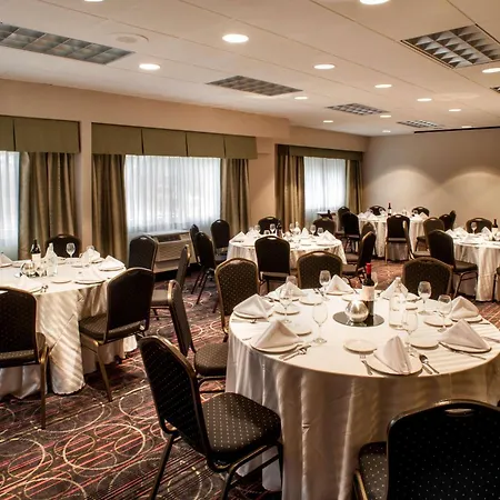 Inn At Fox Chase-3