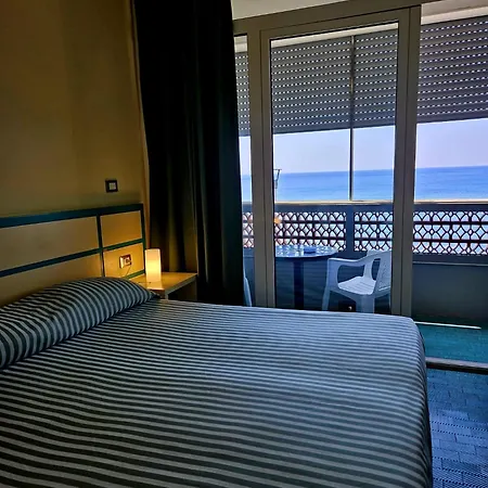 Hotel La Scogliera-3