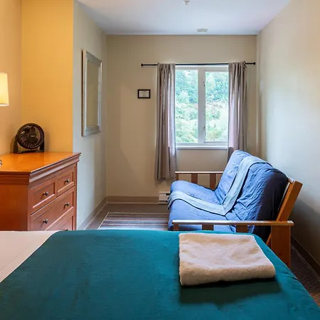 Squamish Adventure Inn-2