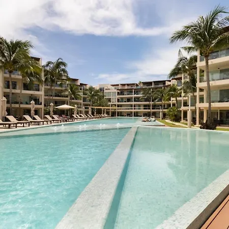 The Elements Oceanfront & Beachside Condo Hotel-3