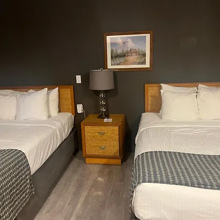 Travelodge By Wyndham Brandon-2
