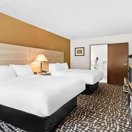 Quality Inn Russellville-3