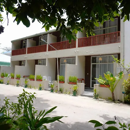 Tme Retreats Dhigurah-3