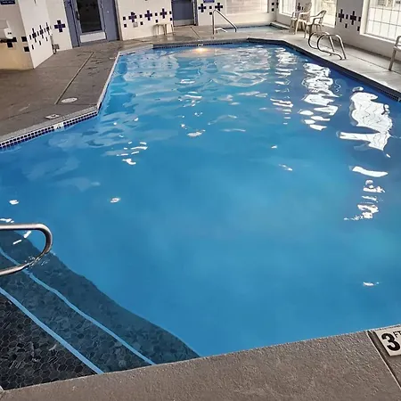 Lighthouse Suites Inn-2