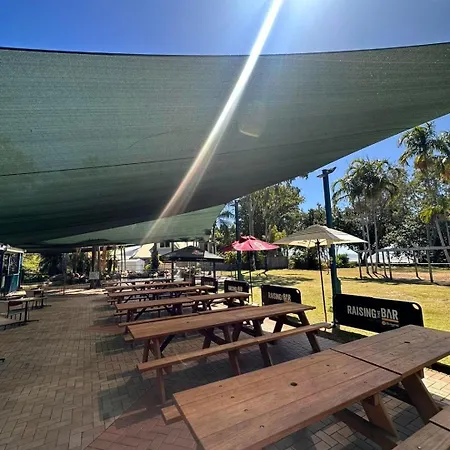 Bushland Beach Tavern-3