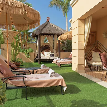 Royal Garden Villas, Luxury Hotel-2