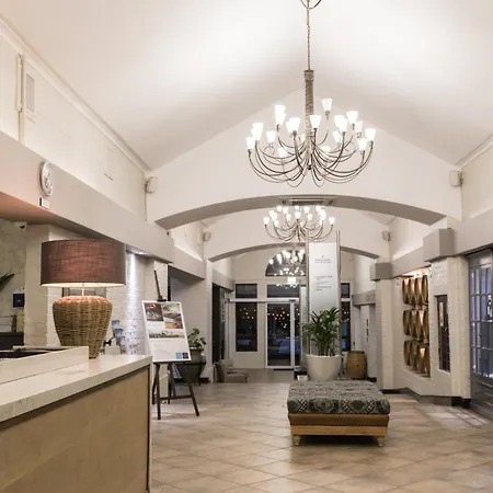 Protea Hotel By Marriott Stellenbosch & Conference Centre-3