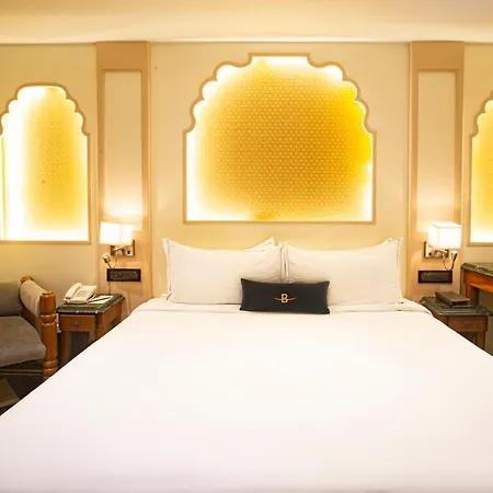 Hotel Bawa Continental Juhu Beach-3