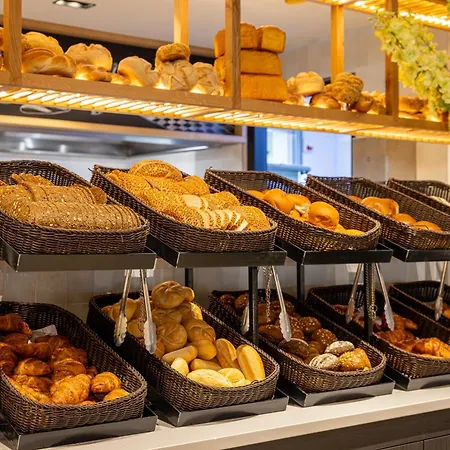 Van Der Valk Hotel Schiphol-3
