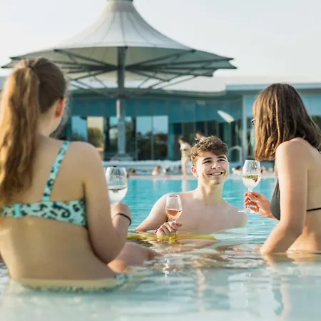 Therme Laa Hotel Silent Spa Villas-2