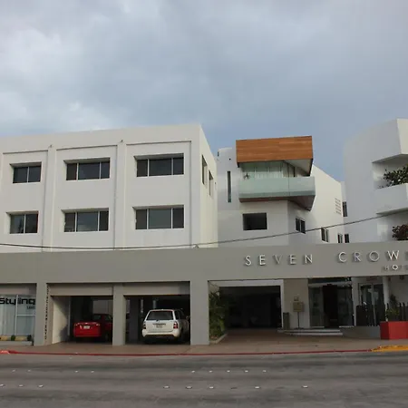 Seven Crown Express & Suites By Kavia-2