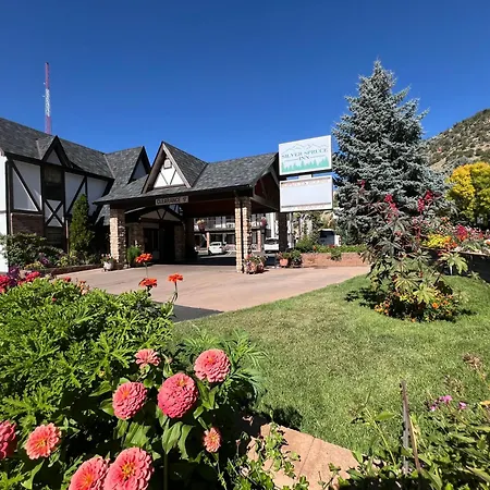 Silver Spruce Inn-2