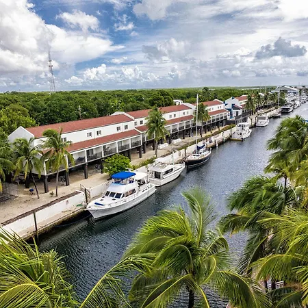 Waterside Suites And Marina-2