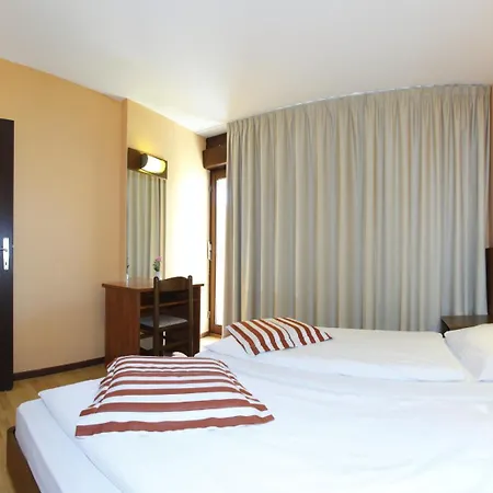 Hotel Donat-2