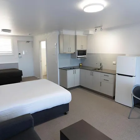 Amooran Oceanside Apartments And Motel-3