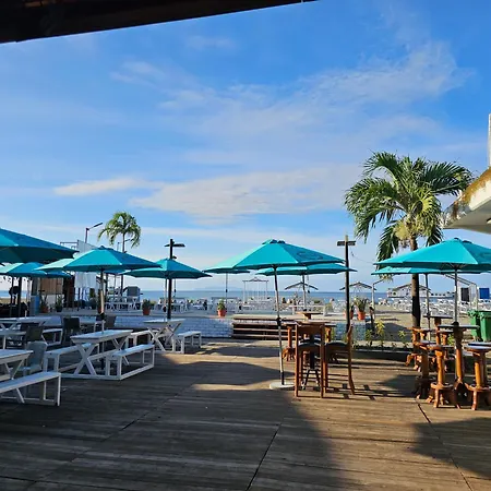 Pacific Crown Hotel-2
