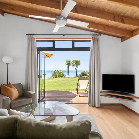 Adrift In Golden Bay- Absolute Beachfront Villas (Adults Only)-2