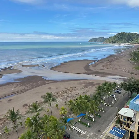Ocean Front Luxury Hotel Room "Pacific Point"-2