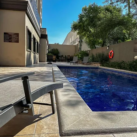 Best Western PREMIER Monterrey Aeropuerto-3