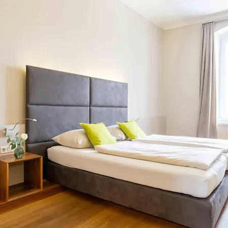 Eee Hotel Perg-3