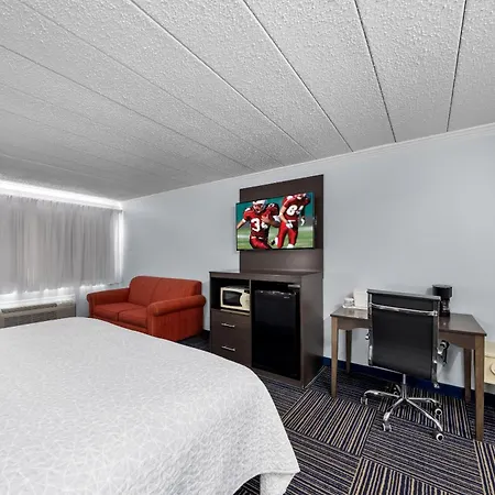 Admiralty Inn & Suites - A Red Collection Hotel-2