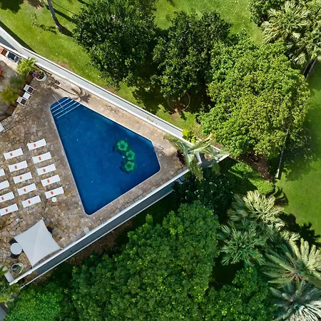 Luana Waikiki Hotel & Suites-2