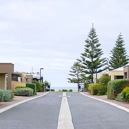 Villas On The Bay Kingscote-3