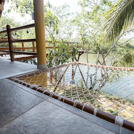 Jovita y Pancho Resort Saladita-3