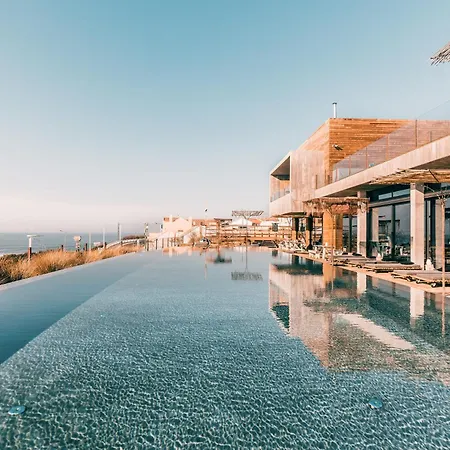 Noah Surf House Portugal-3
