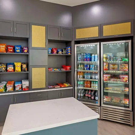 Comfort Inn & Suites Verona At Turning Stone Resort Casino-2