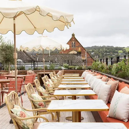 The White Hart - A Heartwood Inn-3