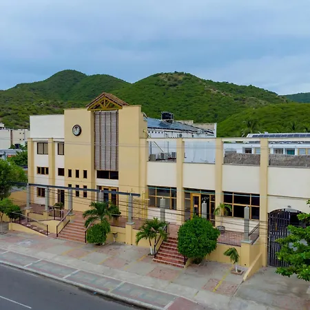 Hotel Sansiraka Suites By Geh Suites-3