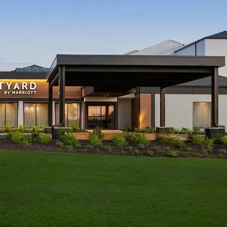 Courtyard By Marriott Minneapolis-St. Paul Airport-3