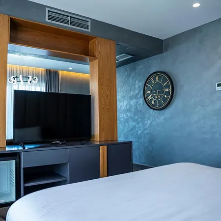 Henry Resort & Spa-2
