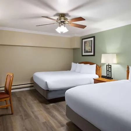 Travelodge By Wyndham Monterey Bay-3