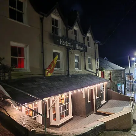 Harlech House-3