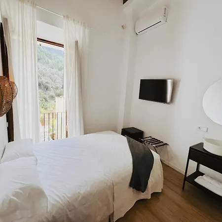 Fornalutx Petit Hotel - Bed & Breakfast-2