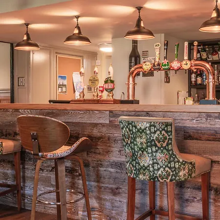 The King William IV - The Coaching Inn Group-3