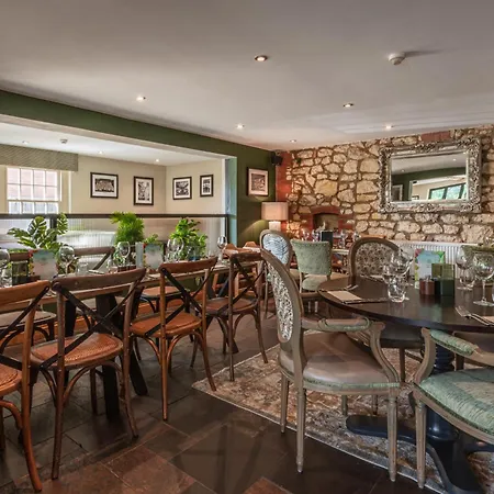The King William IV - The Coaching Inn Group-2