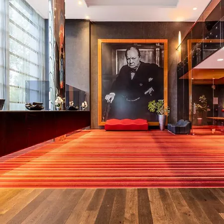 Plaza Premium Grand Winston-3