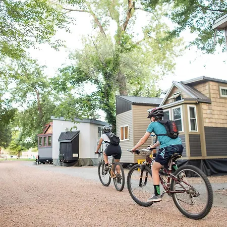 Weecasa Tiny Home Resort-3