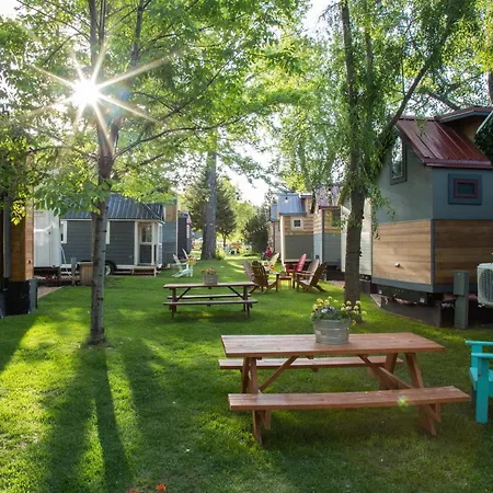 Weecasa Tiny Home Resort-2