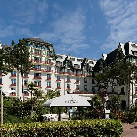 Hotel Barriere L'Hermitage-3