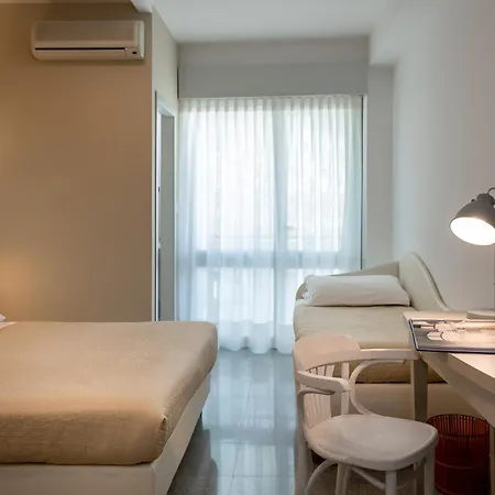Hotel Corona-2
