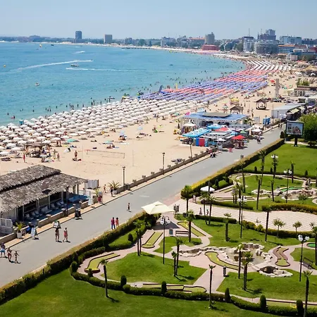 Dit Majestic Beach Apart Hotel-3