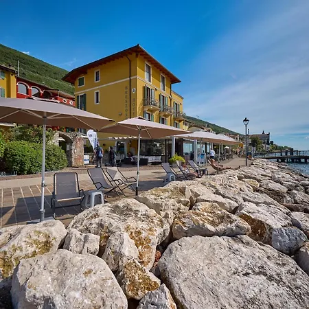 Lake Front Hotel Brenzone-3