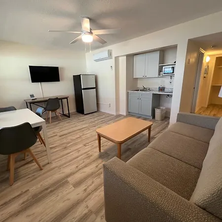 Beachside Resort Motel-2