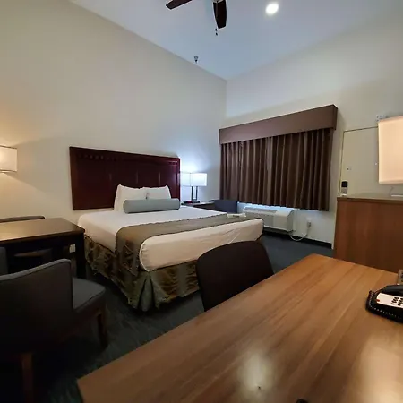 Best Western Plus Main Street Inn-2