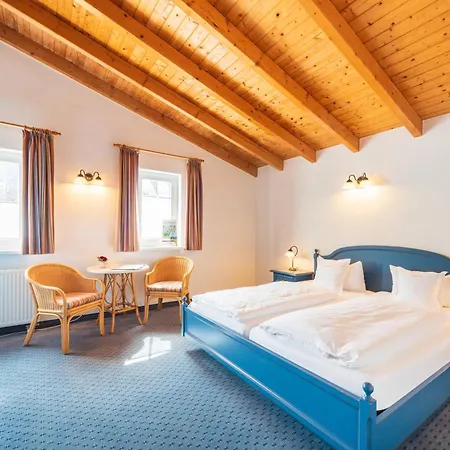 Hotel Garni Getreuer Eckart-3